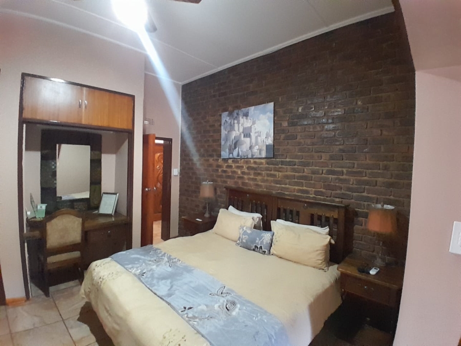 10 Bedroom Property for Sale in Kathu Northern Cape